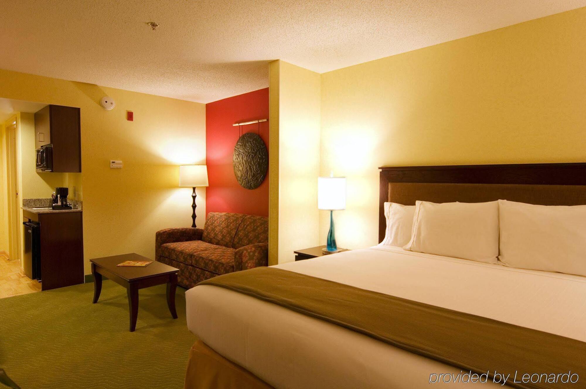 Holiday Inn Express Hotel & Suites Greenville-I-85 & Woodruff Road By Ihg Exterior photo